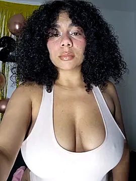 Snapshot of Yerystar chatting on November 16, 10:26 pm Yerystar online show from November 16, 10:26 pm