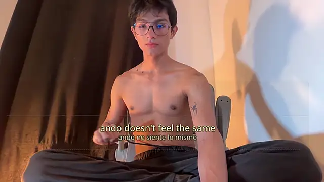 Snapshot of Angel_bunny2 chatting on December 3, 2:08 am Angel bunny2 online show from December 3, 2:08 am