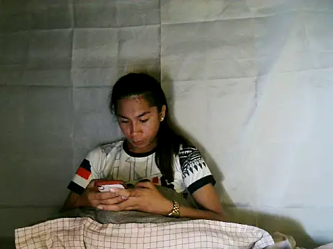 Snapshot of Asian_PrettyAle chatting on December 2, 3:29 pm Asian PrettyAle online show from December 2, 3:29 pm