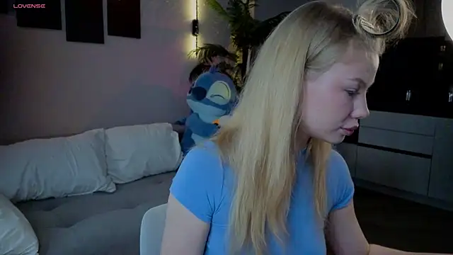 emilyshepar d online show from June 26, 1:54 am