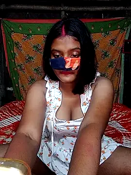 Snapshot of RAYI_Queen_4 chatting on October 8, 4:15 pm RAYI Queen 4 online show from October 8, 4:15 pm