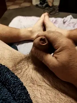 Snapshot of hubbyfun19 chatting on September 19, 4:36 am hubbyfun19 online show from September 19, 4:36 am