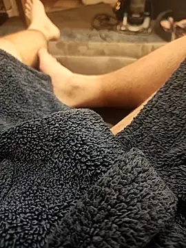 Snapshot of hubbyfun19 chatting on October 25, 4:20 am hubbyfun19 online show from October 25, 4:20 am