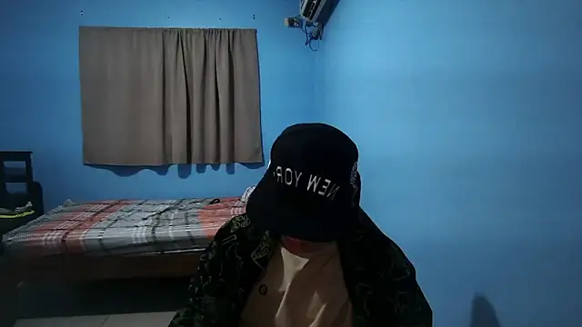 Jaket lovers online show from December 2, 11:00 pm