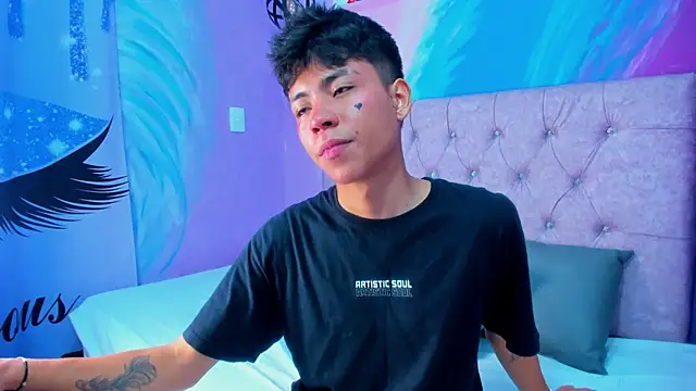 MaxiWildd online show from April 11, 1:15 pm