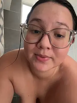 Kyleighc online show from December 21, 9:33 pm