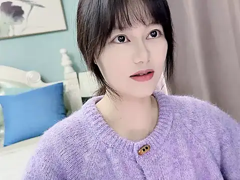 Snapshot of sarah111 chatting on October 20, 2:45 am sarah111 online show from October 20, 2:45 am