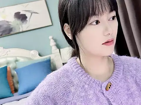 Snapshot of sarah111 chatting on November 9, 3:05 am sarah111 online show from November 9, 3:05 am