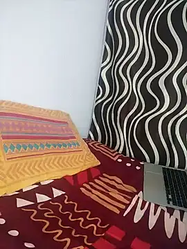 Snapshot of Sweetfucker_ chatting on November 16, 8:20 am Sweetfucker online show from November 16, 8:20 am