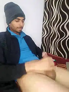 Snapshot of Sweetfucker_ chatting on December 5, 8:34 am Sweetfucker online show from December 5, 8:34 am