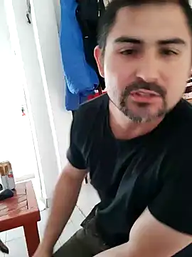 Bradd 32 online show from October 26, 4:35 pm