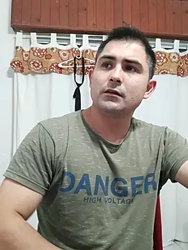 Bradd 32 online show from April 25, 2:25 am