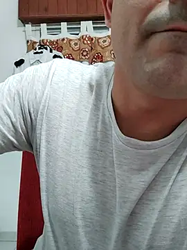 Bradd 32 online show from April 27, 3:04 am