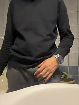 adiluci1 online show from October 4, 5:00 pm