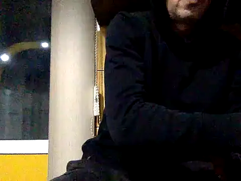 Snapshot of adiluci1 chatting on December 21, 3:24 am adiluci1 online show from December 21, 3:24 am