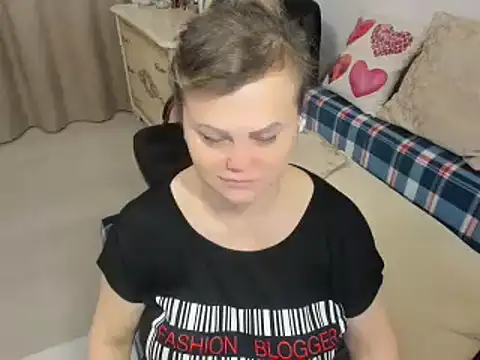 MildMature online show from December 18, 11:08 pm