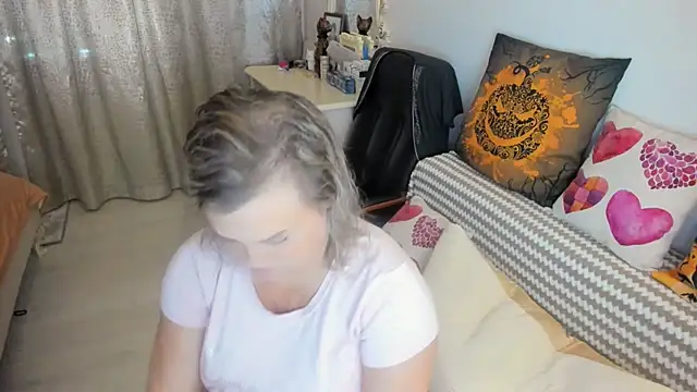 MildMature online show from September 25, 8:45 pm