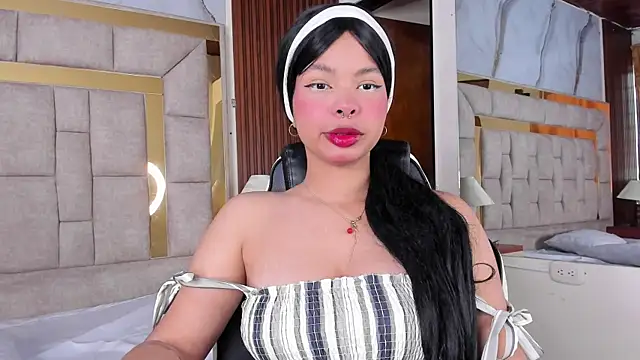 Snapshot of PamelaCullen chatting on December 1, 2:22 pm PamelaCullen online show from December 1, 2:22 pm