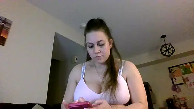 Snapshot of thedevinemama chatting on March 1, 4:25 am thedevinemama online show from March 1, 4:25 am