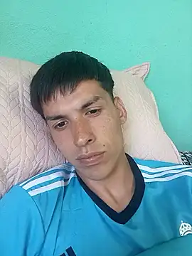 Snapshot of frankitocam4 chatting on January 7, 5:04 pm frankitocam4 online show from January 7, 5:04 pm