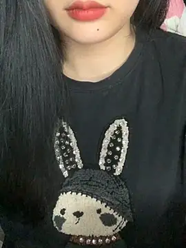 Snapshot of Linhtruong_ chatting on November 5, 4:12 am Linhtruong online show from November 5, 4:12 am