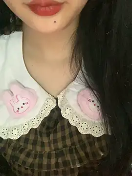 Snapshot of Linhtruong_ chatting on November 17, 12:55 pm Linhtruong online show from November 17, 12:55 pm