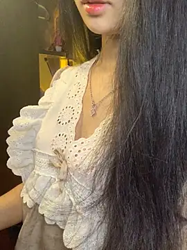 Nhinhi18 online show from April 14, 3:18 pm