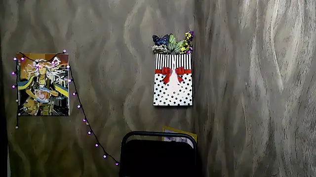 Snapshot of Linda_S_ chatting on December 2, 11:59 am Linda S online show from December 2, 11:59 am