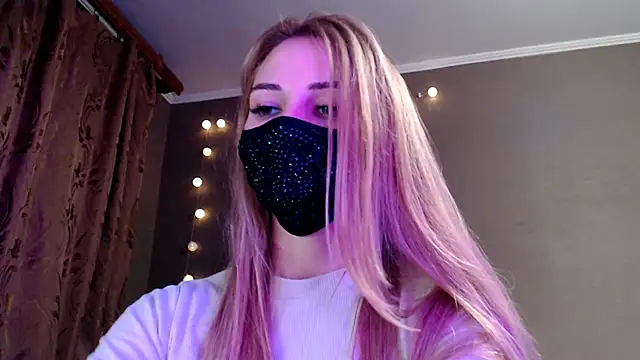 Iris lave online show from December 17, 3:07 pm