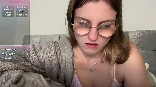 BustyKellyXXX online show from March 10, 8:25 pm