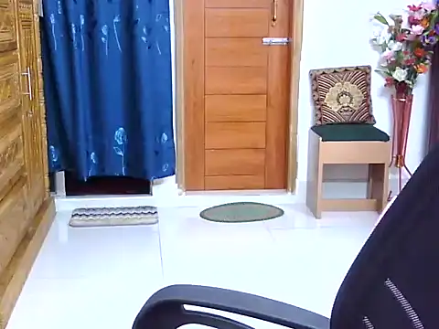 Snapshot of Obonti_2000 chatting on September 22, 12:51 pm Obonti 2000 online show from September 22, 12:51 pm