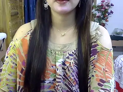 Snapshot of Obonti_2000 chatting on December 3, 4:27 pm Obonti 2000 online show from December 3, 4:27 pm