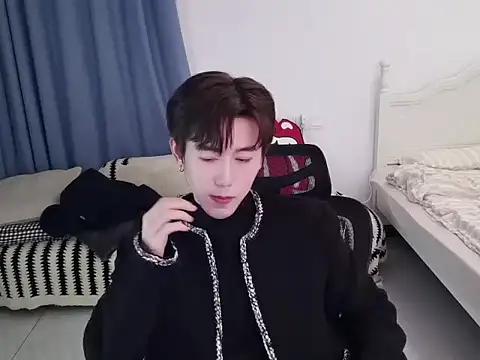 Al an online show from January 16, 5:06 pm