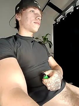 Logan sixxer online show from November 28, 3:36 pm