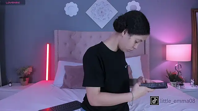 Joe And Emma online show from November 6, 11:04 pm