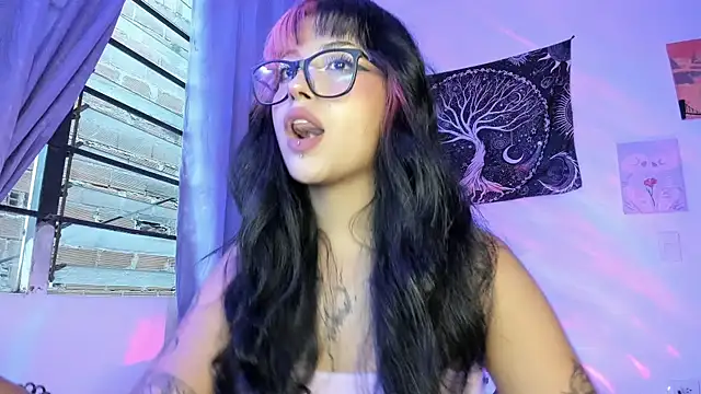 Snapshot of Sweet_mim_ chatting on November 10, 10:42 pm Sweet mim online show from November 10, 10:42 pm