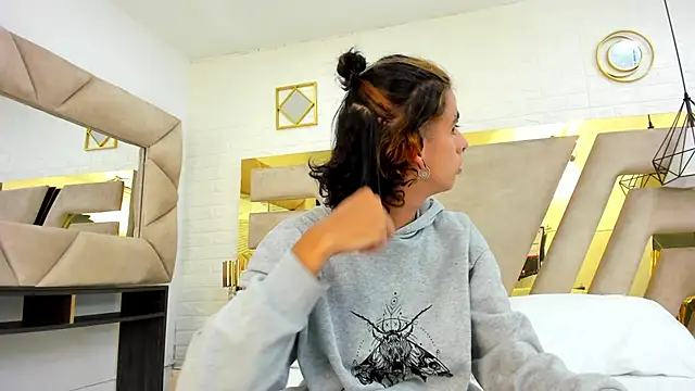 Ibratxandy online show from October 4, 6:39 pm