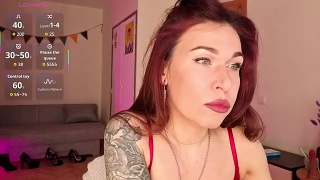 ReginaFoXXXy online show from April 13, 11:05 am