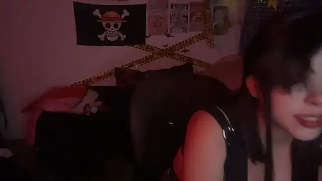 Snapshot of PixelKitty_ chatting on October 31, 12:00 am PixelKitty  online show from October 31, 12:00 am