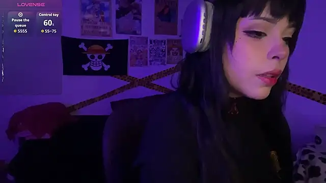 Snapshot of PixelKitty_ chatting on November 22, 11:04 pm PixelKitty online show from November 22, 11:04 pm