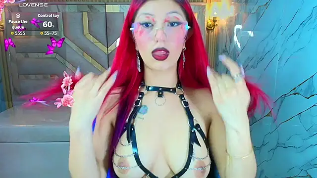 lola bonnie r online show from October 20, 7:36 pm