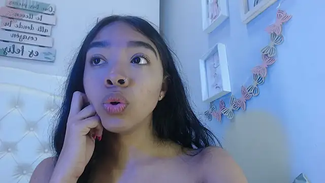 pocahontamoon online show from September 19, 1:01 pm