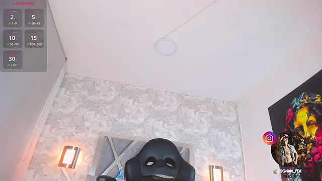 loghan fox online show from September 25, 4:38 am