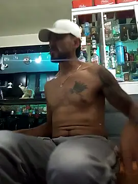 Snapshot of andrusstik chatting on November 24, 4:45 am andrusstik online show from November 24, 4:45 am