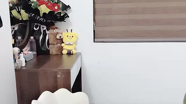 Amelia-babee online show from October 21, 1:23 pm