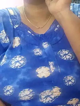 Snapshot of lathikaqueentamil chatting on November 2, 2:14 am lathikaqueentamil online show from November 2, 2:14 am