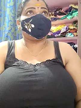 Snapshot of lathikaqueentamil chatting on November 2, 5:15 pm lathikaqueentamil online show from November 2, 5:15 pm