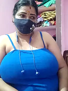 Snapshot of lathikaqueentamil chatting on November 11, 2:11 am lathikaqueentamil online show from November 11, 2:11 am