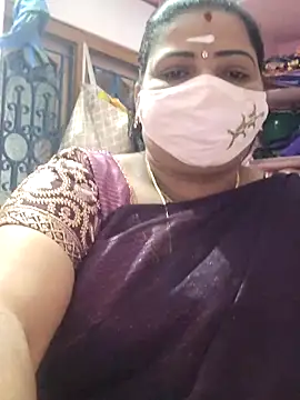 Snapshot of lathikaqueentamil chatting on November 17, 3:01 am lathikaqueentamil online show from November 17, 3:01 am