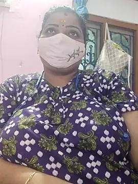 Snapshot of lathikaqueentamil chatting on November 18, 8:08 am lathikaqueentamil online show from November 18, 8:08 am